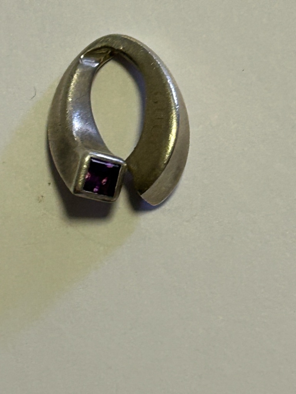 Gucci Gold-Tone Modern Hoop Pendant - Picture 12 of 12